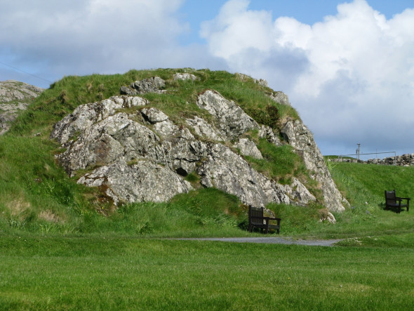 Locul în care se găsea amplasată chilia Cuviosului Columba în Mănăstirea de pe insula Iona