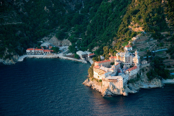 Vedere de coastă a Muntelui Athos