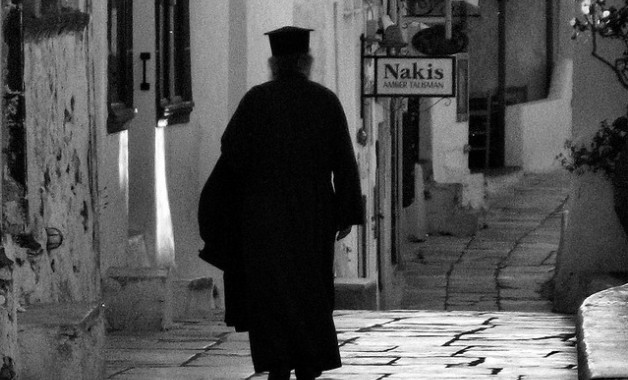 Rasa şi barba | PEMPTOUSIA
