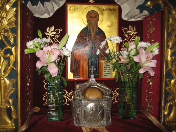 Capul Sfântului Neofit păstrat în biserica mănăstirii Sfântului Neofit din Pafos, Cipru