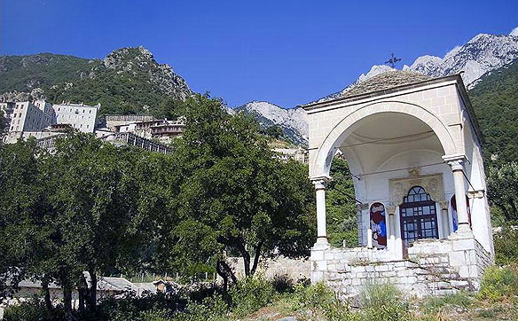 Paraclisul actual ridicat pe locul în care sultana Mara a predat sfintele daruri în mâinile monahilor de la mănăstirea Sf Pavel